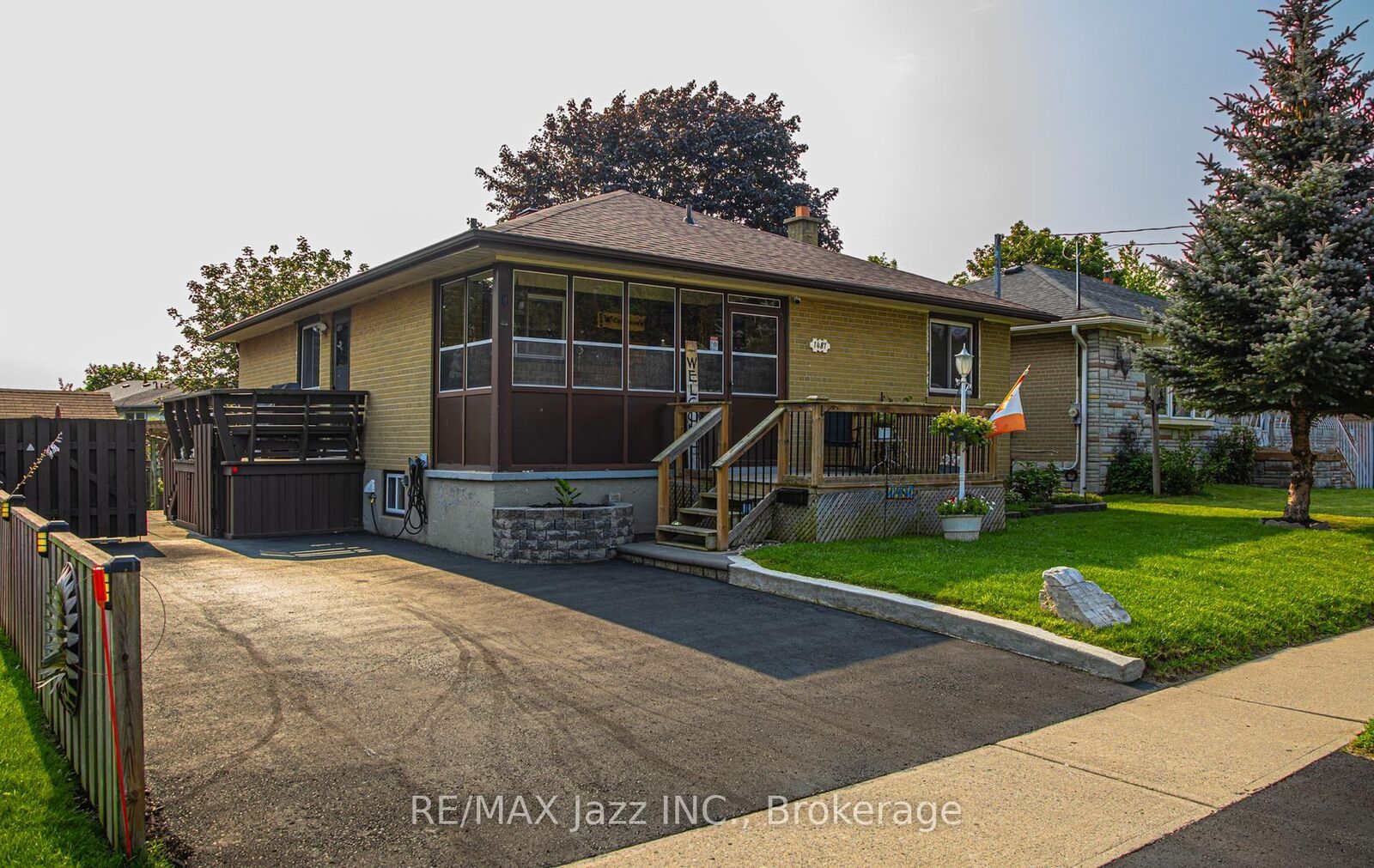 Property Photo: 1481 Evangeline Drive ON L1J 3S8