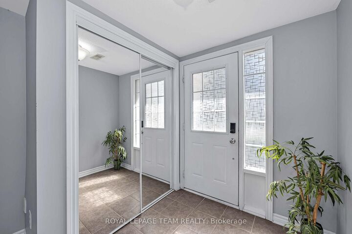 Property Photo: 2555 Waterlilly Way ON K2J 0K6