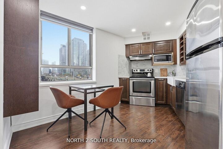 Property Photo: 270 Queens Quay W 505 ON M5J 2N4