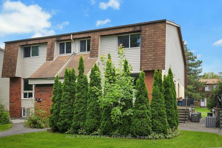 Property Photo: 5 Sonnet Crescent D ON K2H 8W8
