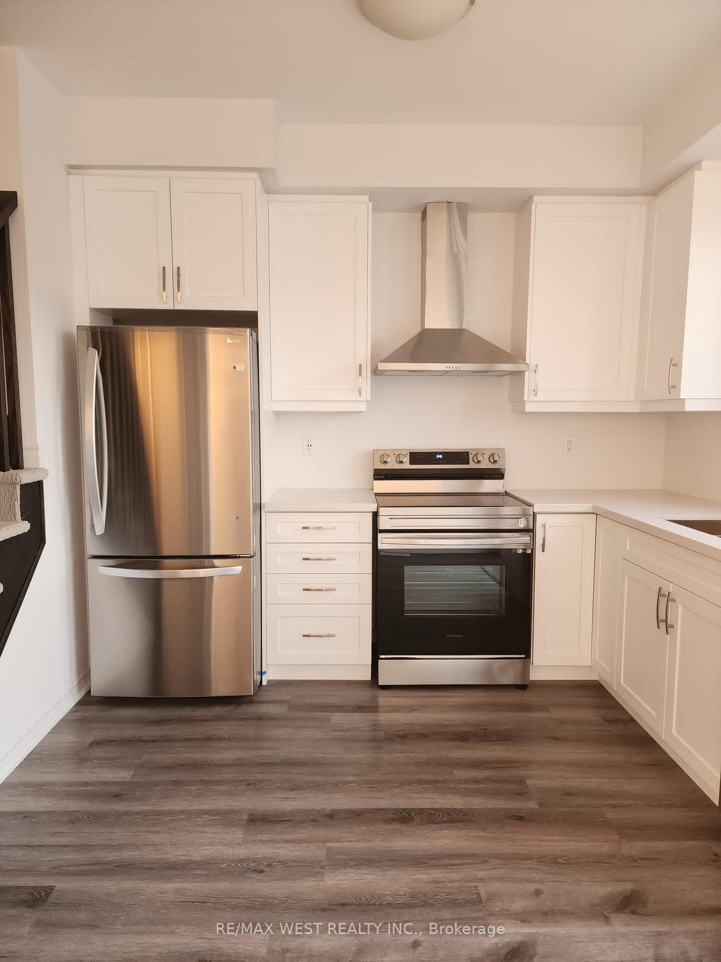 Property Photo:  461 Blackburn Drive 129  ON N3T 5L5 