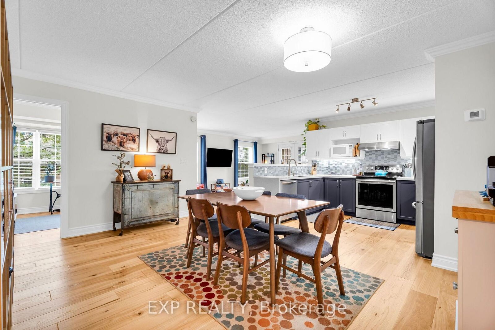 Property Photo:  2035 Appleby Line 214  ON L7L 7G8 