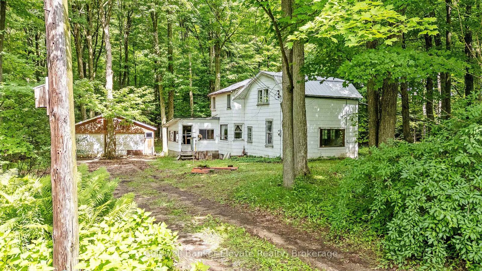 Property Photo:  2529 Campbellville Road  ON L9T 2X7 