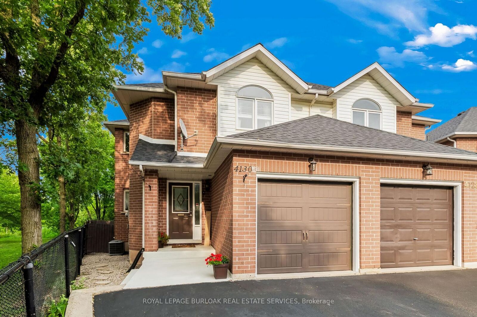 Property Photo: 4130 Foxwood Drive ON L7M 4L3