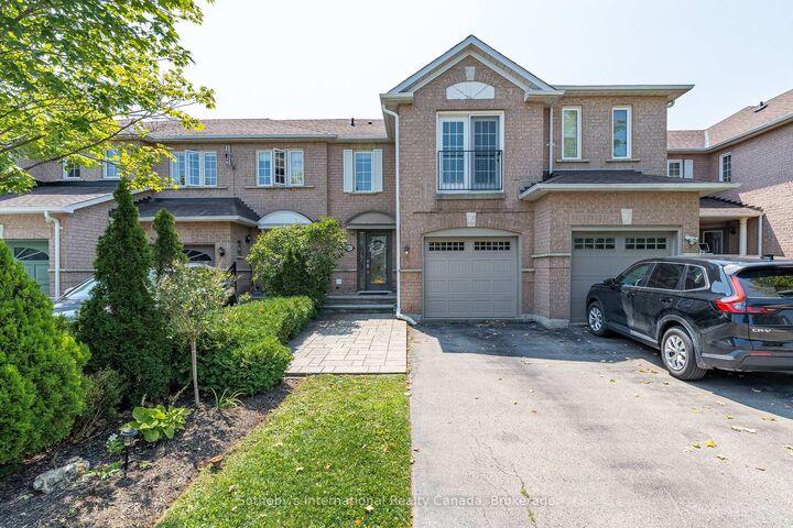 Property Photo: 339 Ravineview Way ON L6H 6S6