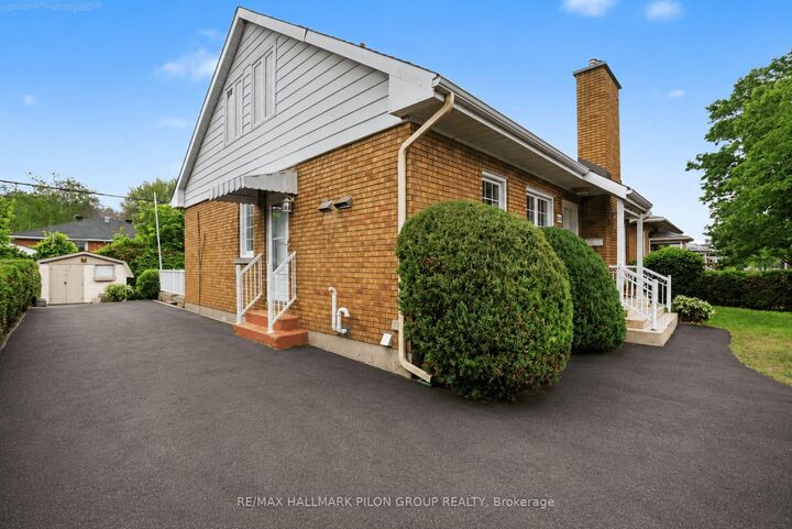 Property Photo:  675 Borthwick Avenue  ON K1K 2M1 