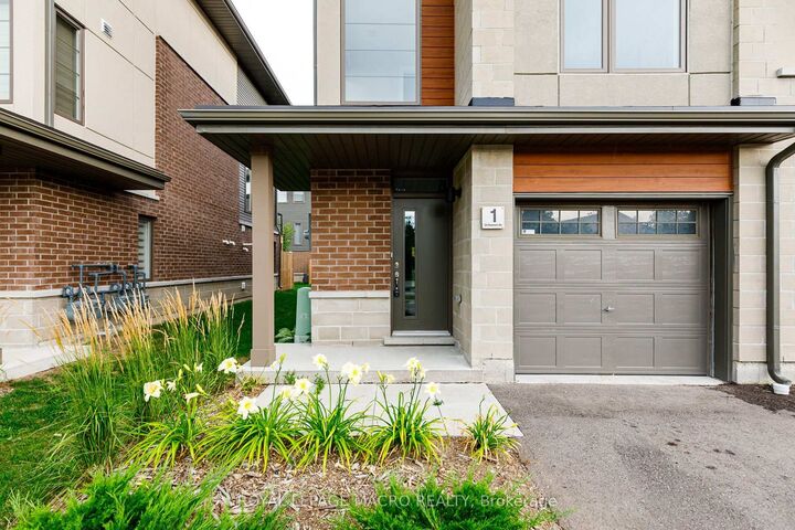 Property Photo: 33 Dawson Drive 1 ON L9Y 5T1