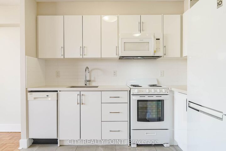 Property Photo:  1500 Bathurst Street 304  ON M5P 3L3 