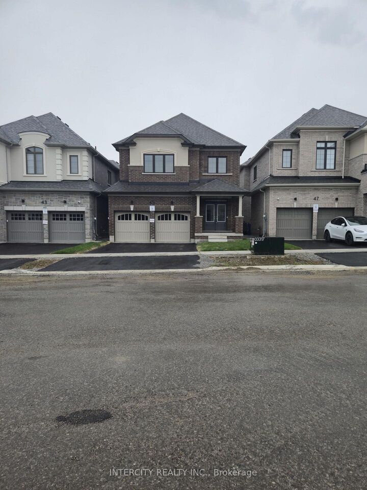 Property Photo:  45 Pembrook Street Upper  ON L7E 4M7 