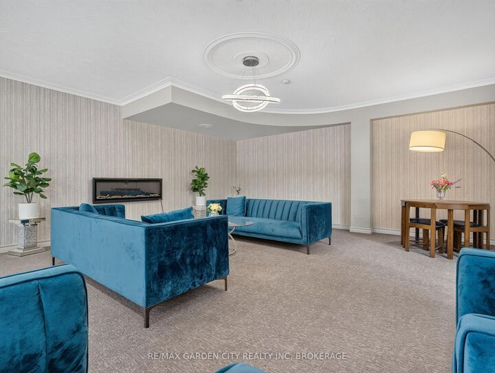 Property Photo:  359 Scott Street N 701  ON L2N 2G5 