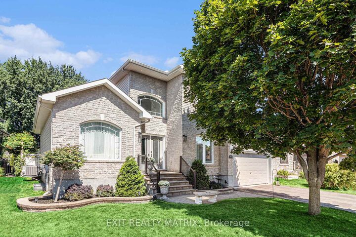 Property Photo:  48 De La Rive Drive  ON K0A 1W0 