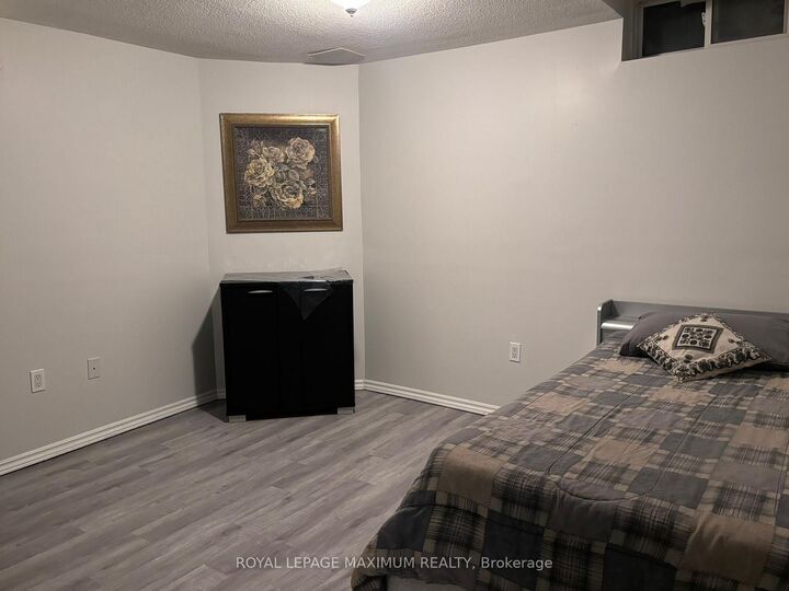Property Photo:  90 Via Romano Way Bedroom  ON L6P 1P3 