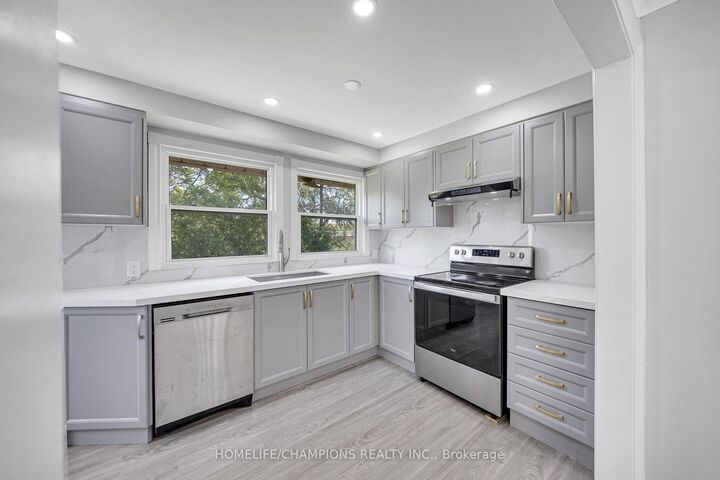 Property Photo: 997 Mount Albert Road ON L0G 1V0