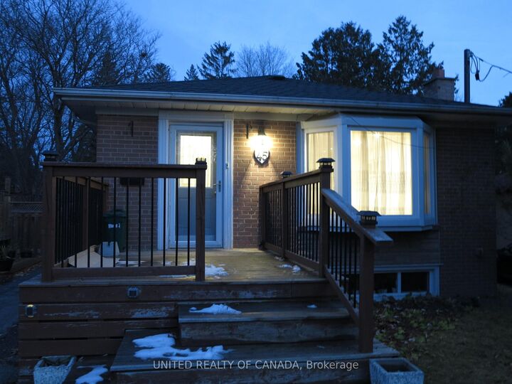 Property Photo: 45 Bayview Parkway ON L3Y 3W2