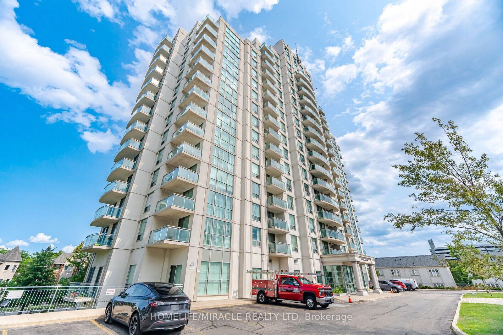 Property Photo:  8 Rosebank Drive 8  ON M1B 5Z3 