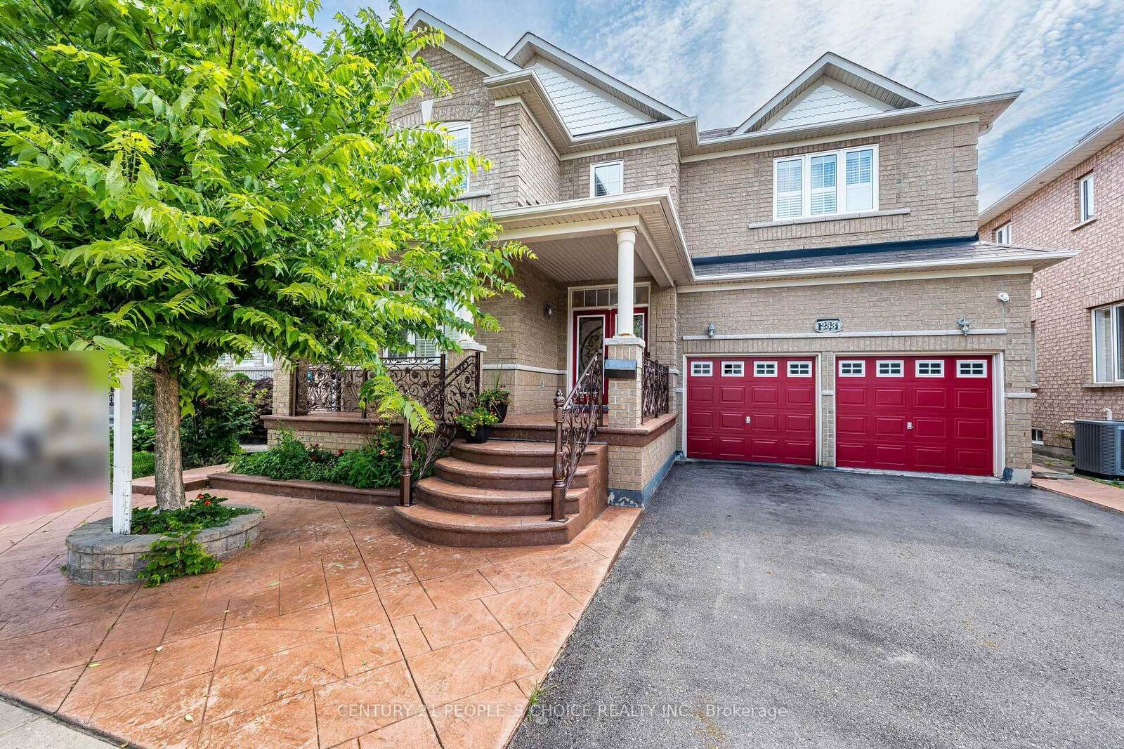 Property Photo: 233 Vellore Avenue ON L4H 3A1