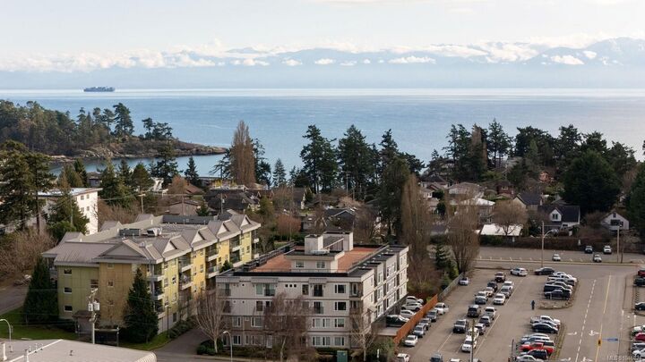 Property Photo:  1405 Esquimalt Rd #204  BC V9A 0A4 
