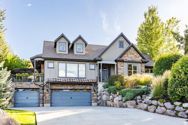 Property Photo: 460 E Saddle Dr UT 84049