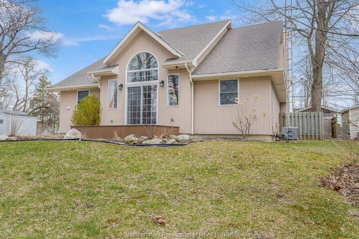 Property Photo: 17938 Lakeshore Road ON N0P 1X0