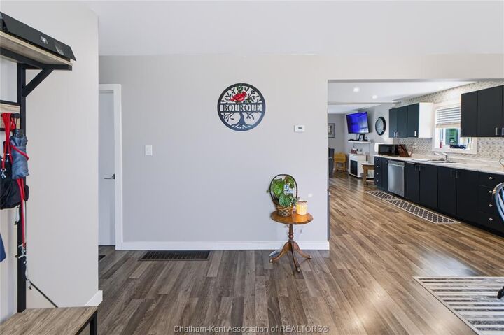 Property Photo: 612 Simcoe Street ON N0M 2S0