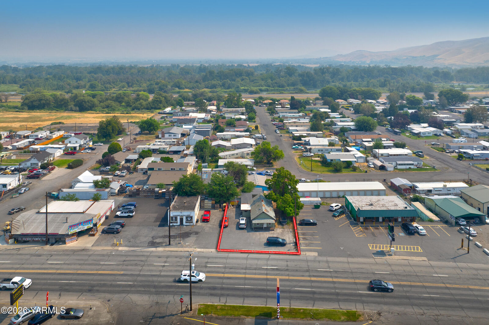 Property Photo: 4001 Main St WA 98903