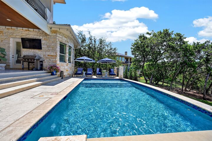 Property Photo:  203 Martinique Pass  TX 78734 