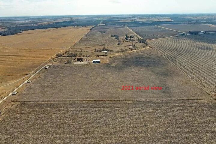 Property Photo: 2000 County Road 453 TX 78615