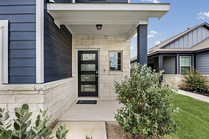 Property Photo: 6915 Tiznow Lane TX 78610