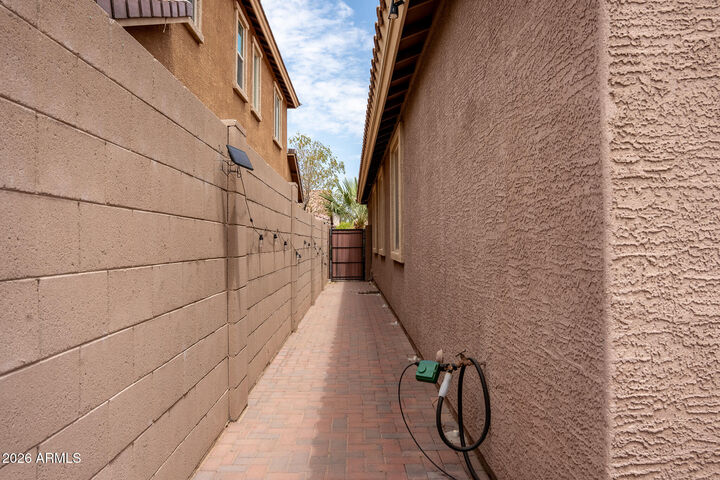 Property Photo: 5343 W Hackamore Drive AZ 85083