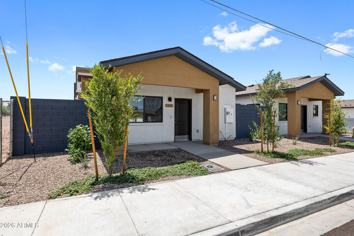 Property Photo:  2309 E McArthur Drive  AZ 85288 