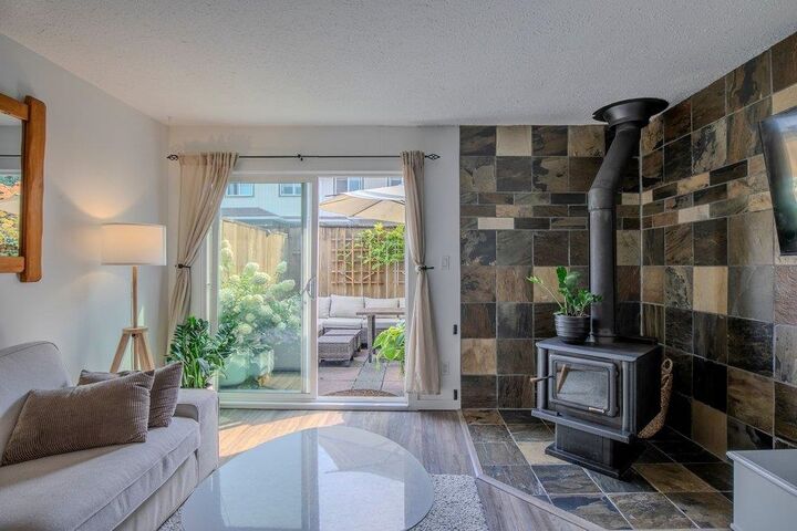 Property Photo: 39752 Government Road 15 BC V8B 0G3