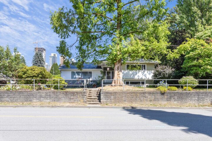 Property Photo: 541 Cochrane Avenue BC V3J 2A3
