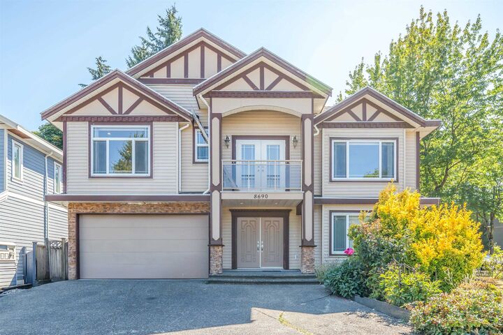 8690 E Tulsy Crescent — photo 1