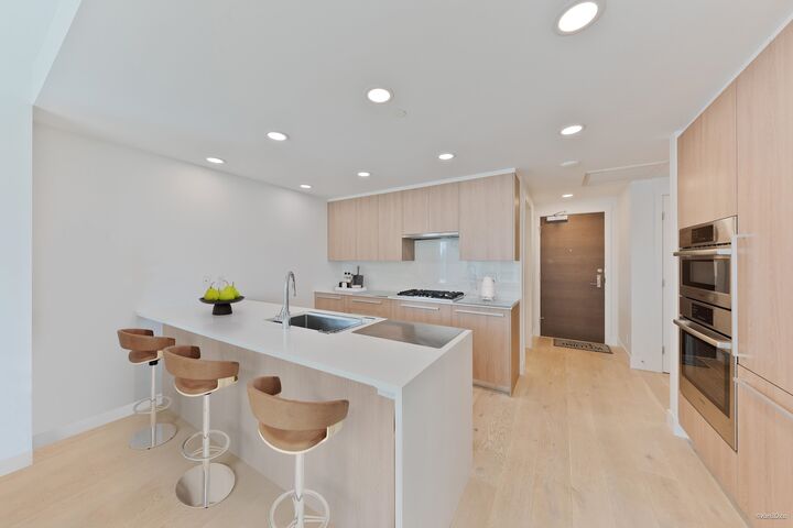 2780 Valley Centre Avenue 504 — photo 1