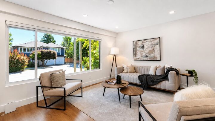 Property Photo: 12475 208 Street BC V2X 4X1