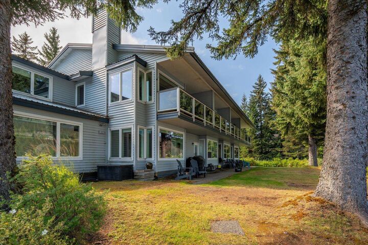 Property Photo: 3262 Archibald Way 17 BC V8E 0T3