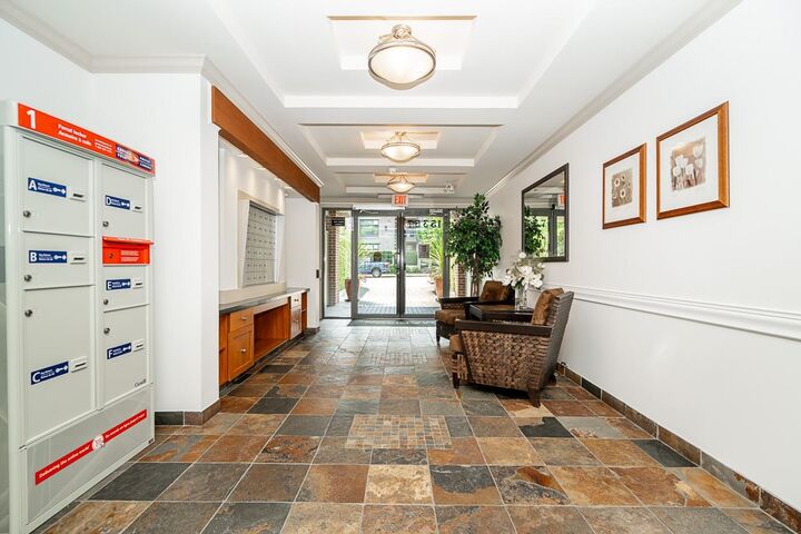 Property Photo: 15357 17A Avenue 201 BC V4A 1V4