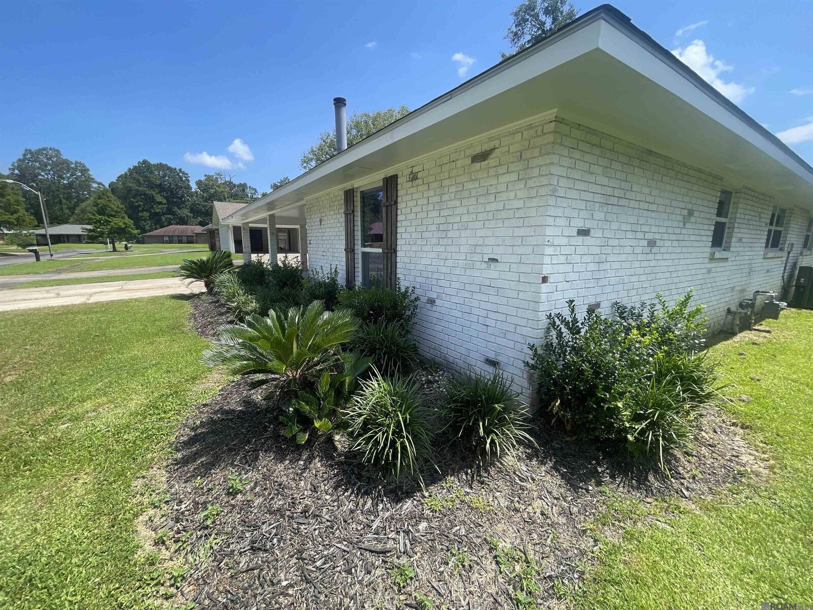 Property Photo: 5202 Bangor Dr LA 70814