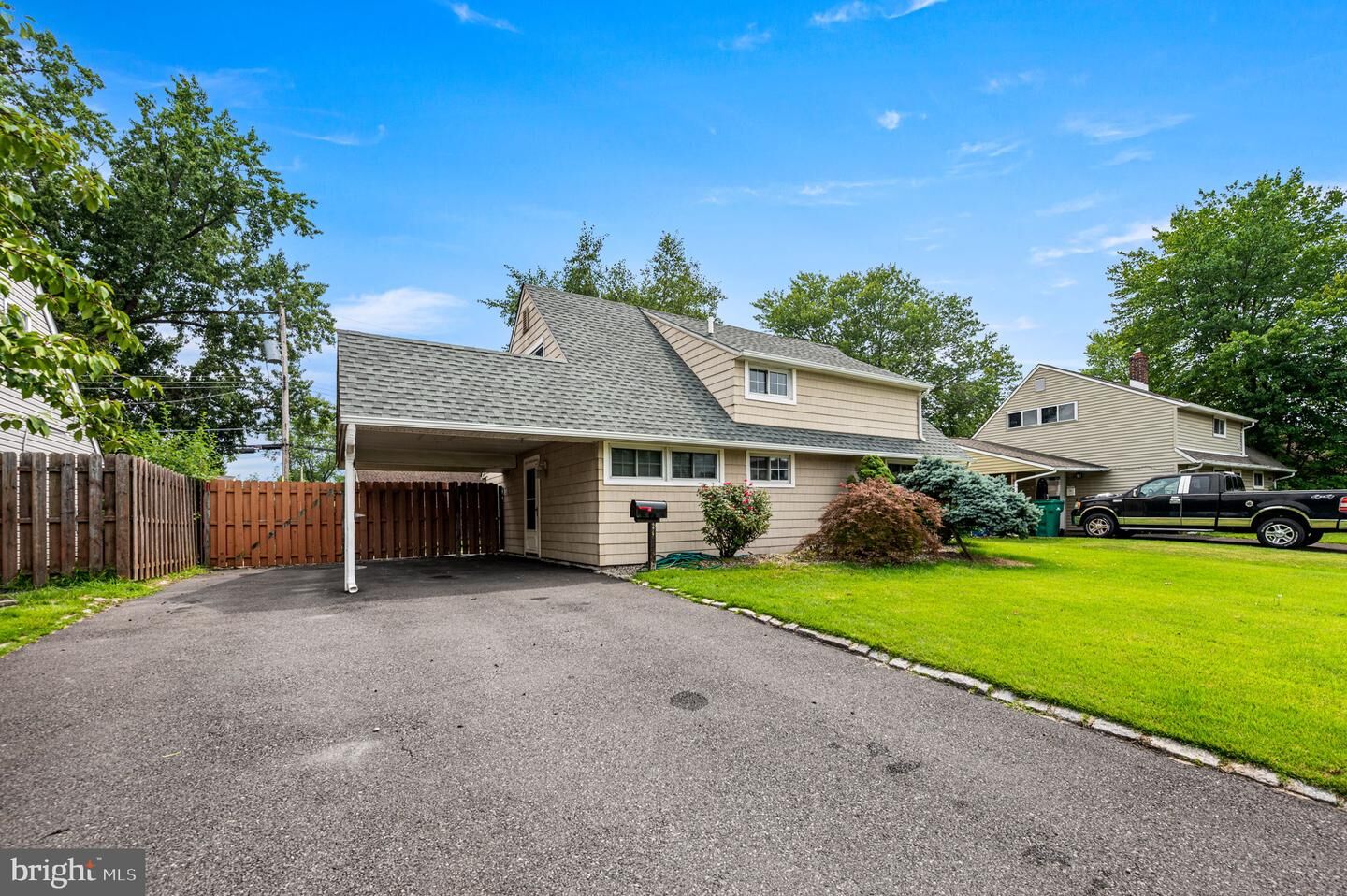 Property Photo:  26 Inlet Road  PA 19057 