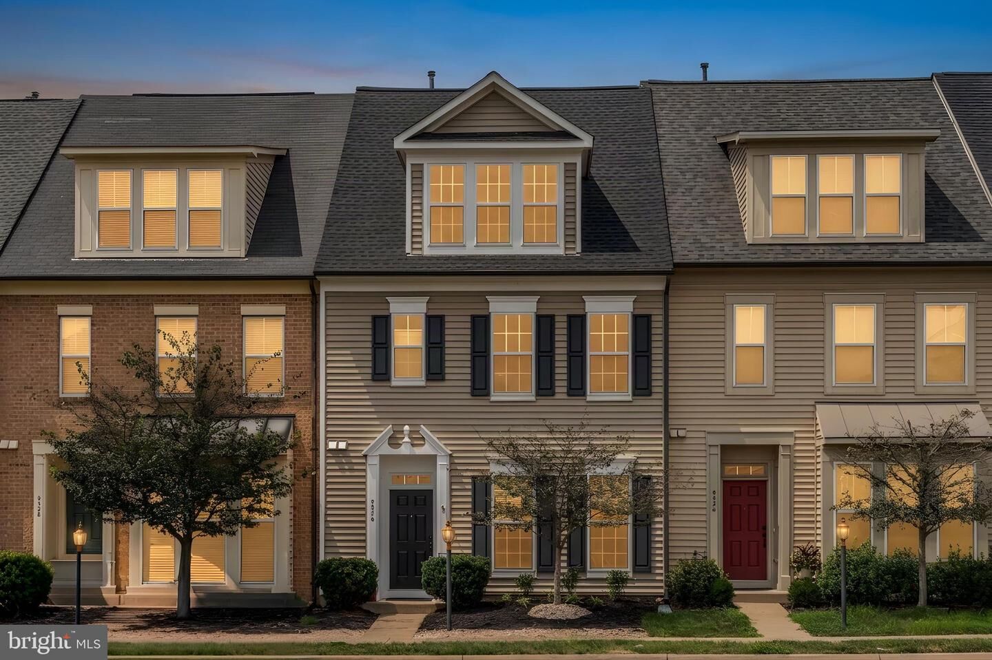 Property Photo: 9326 Alvyn Lake Circle VA 20136