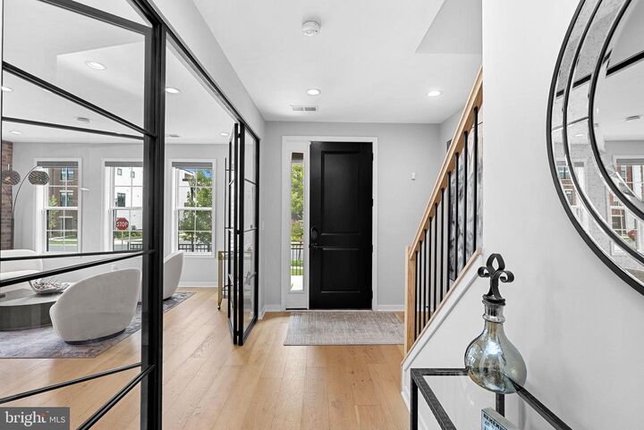 Property Photo:  22168 Penelope Heights Terrace  VA 20148 