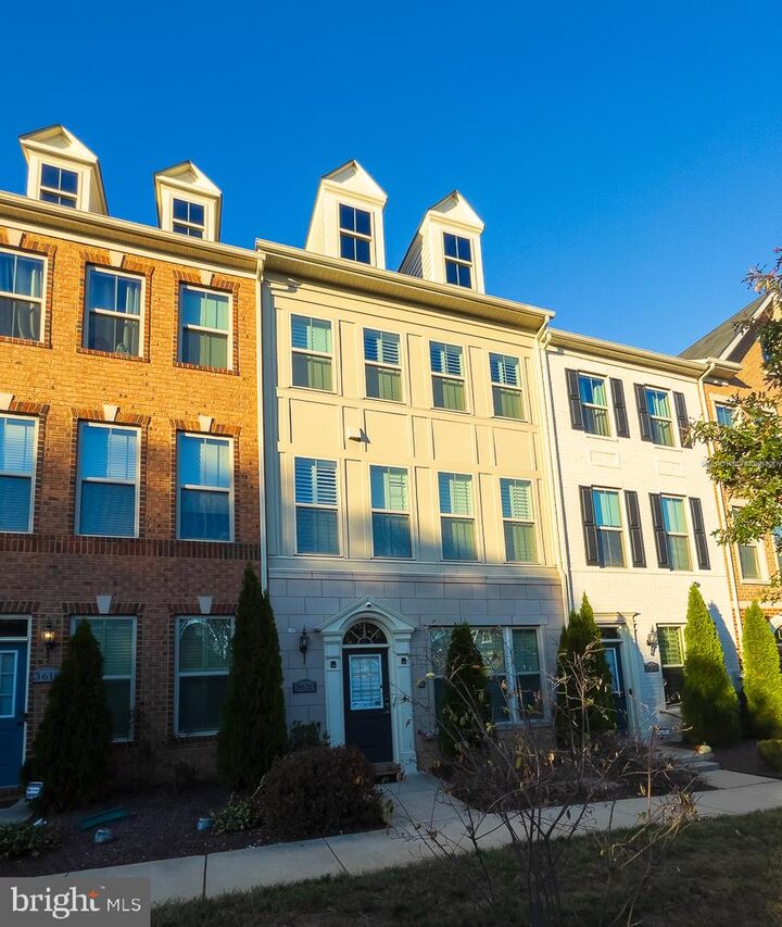 Property Photo: 3620 Commodore Joshua Barney Drive NE DC 20018