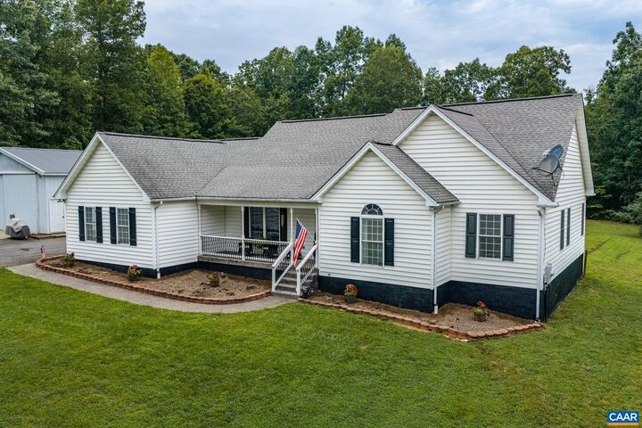 Property Photo:  26101 Indian Trace Trl  VA 22567 