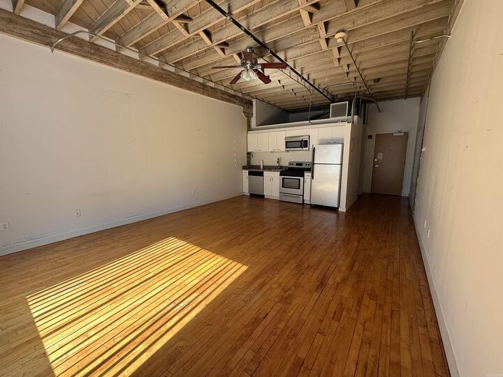 Property Photo: 423 E 3rd St #220 AR 72201