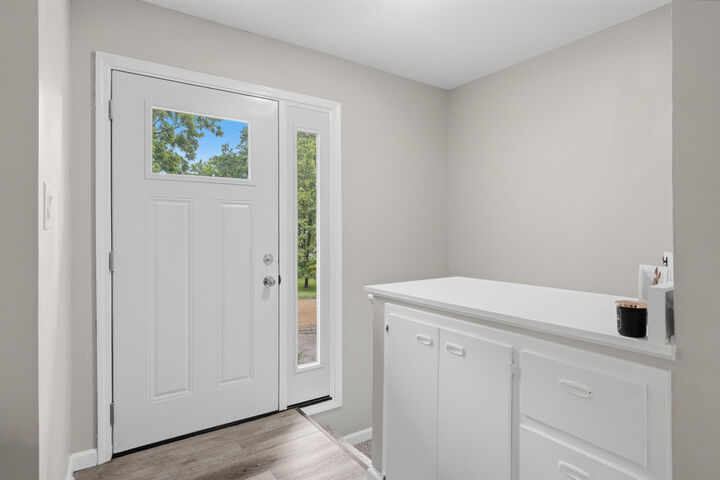 Property Photo:  2300 N Hawthorn Dr  MO 65202 