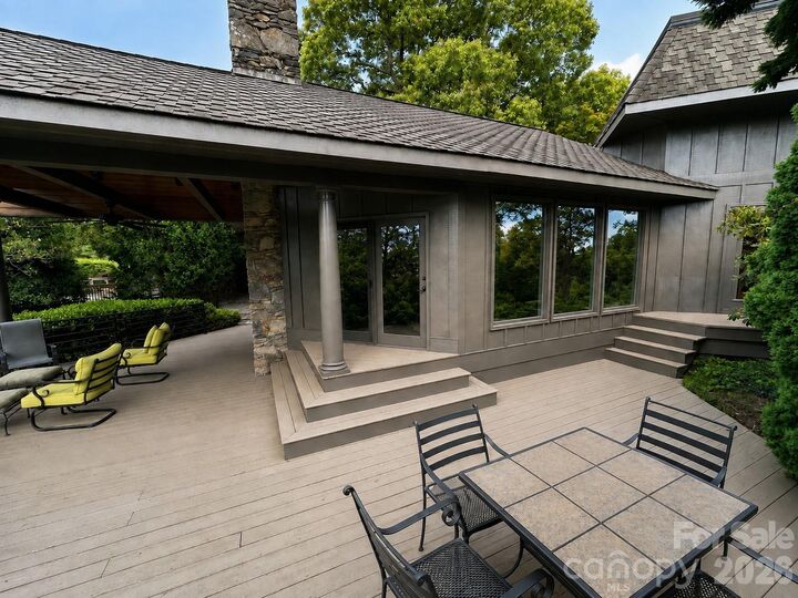 Property Photo:  4821 Elmhurst Drive NE  NC 28601 