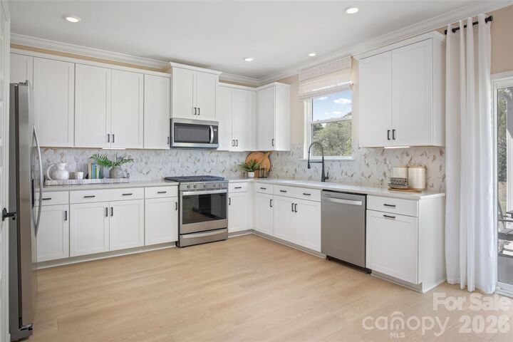 Property Photo: 12537 Forager Place NC 28107