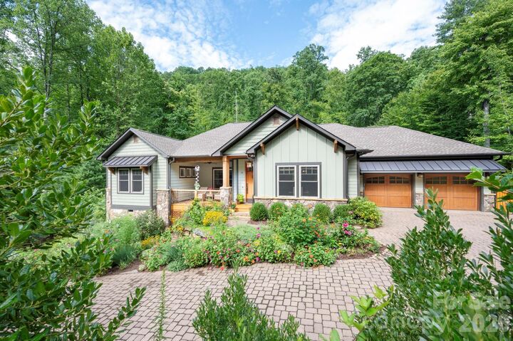 Property Photo:  18 Hawks Pointe Lane  NC 28787 