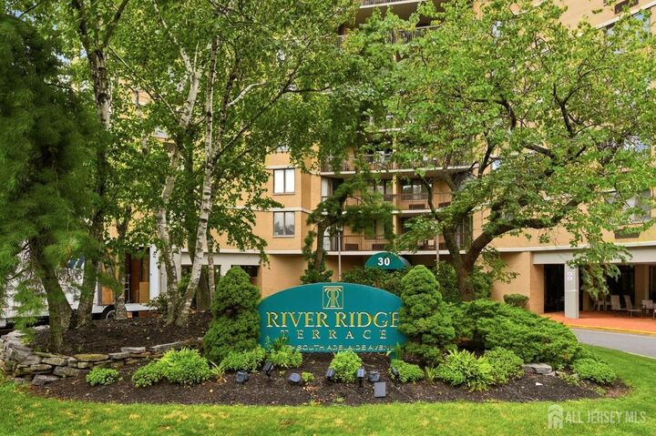 Property Photo:  30 S Adelaide Avenue 8J  NJ 08904 