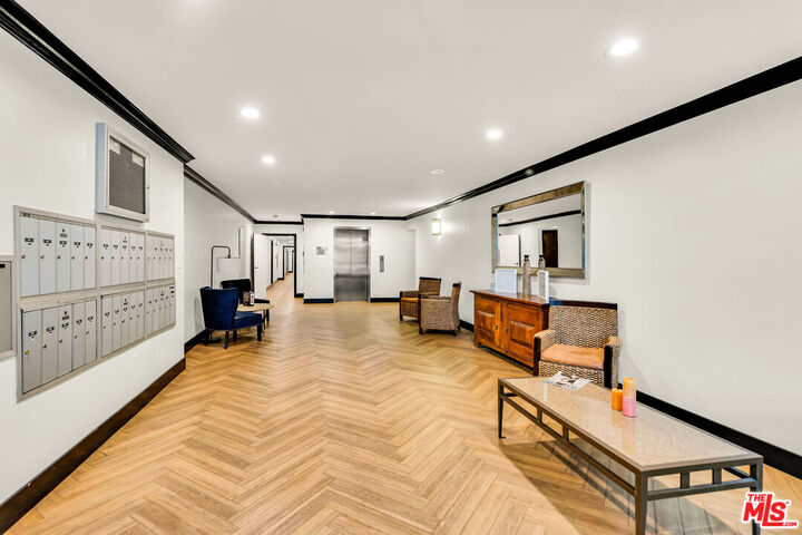 Property Photo: 15248 Dickens St, Unit 103 CA 91403